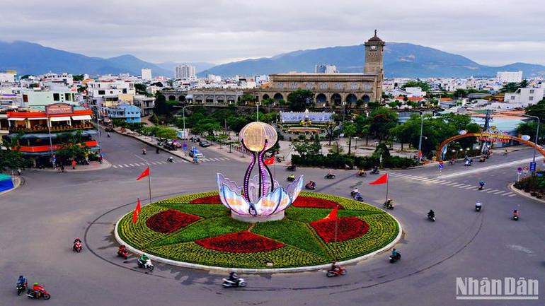 Trung tâm ngã Sáu Nha Trang. (Ảnh: THÀNH AN)