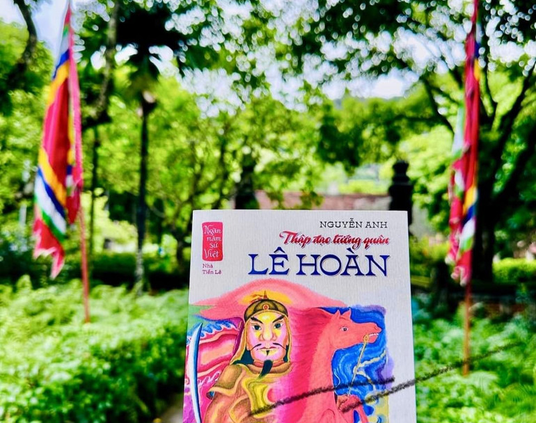 "Thập đạo tướng quân Lê Hoàn" - một tác phẩm thuộc bộ sách.