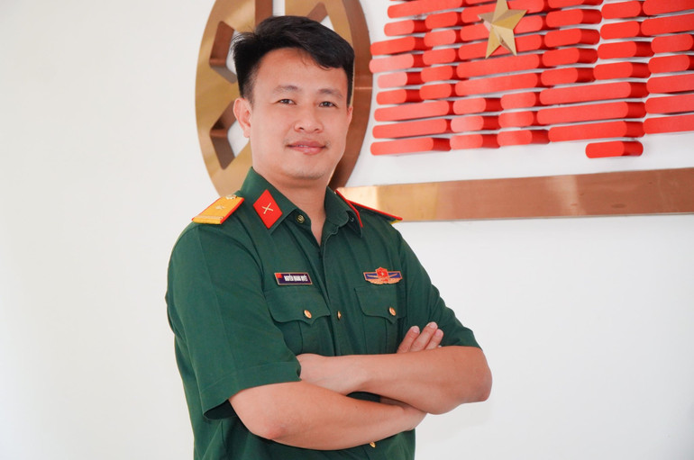 Thiếu tá - đạo diễn Nguyễn Quang Quyết.