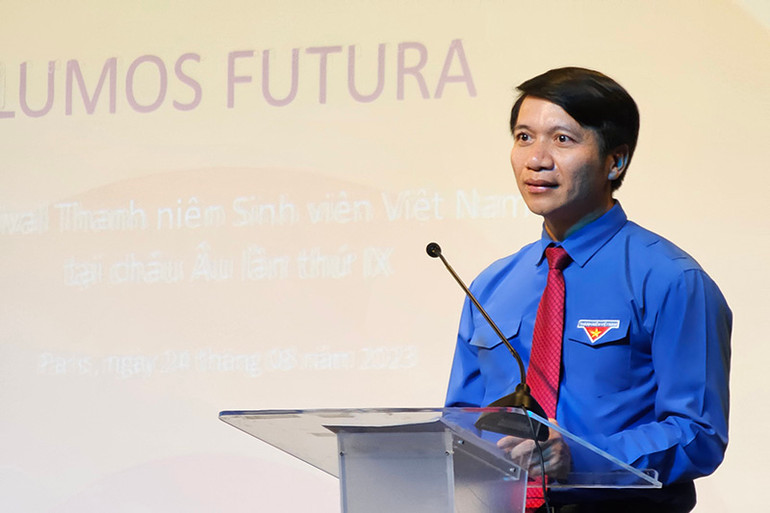 Bí thư thường trực Trung ương Đoàn, Chủ tịch Trung ương Hội Liên hiệp Thanh niên Việt Nam Nguyễn Ngọc Lương phát biểu tại lễ khai mạc Trại hè 2023. (Ảnh: MINH DUY)