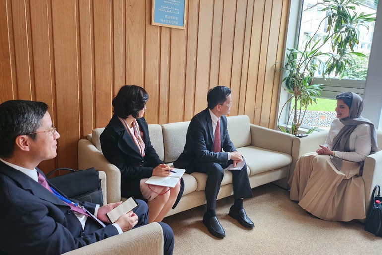 Thứ trưởng Ngoại giao Hà Kim Ngọc gặp Chủ tịch Ủy ban Di sản Thế giới Haifa Al Morgin.