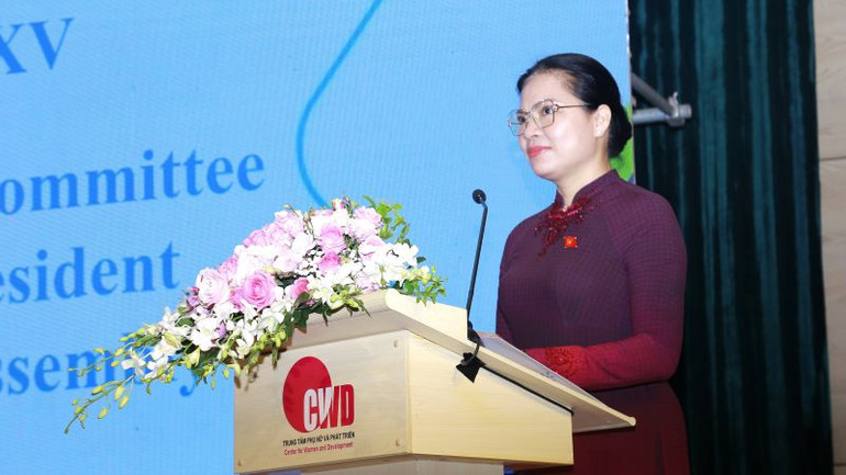 Chủ tịch Hội Liên hiệp Phụ nữ Việt Nam Hà Thị Nga phát biểu tại Diễn đàn.