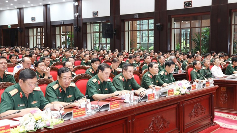 Các đại biểu tham dự hội nghị.