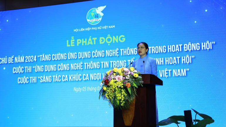 Chủ tịch Hội Liên hiệp Phụ nữ Việt Nam Hà Thị Nga phát biểu tại lễ phát động.