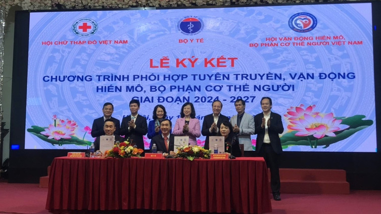 Lễ ký kết chương trình phối hợp.