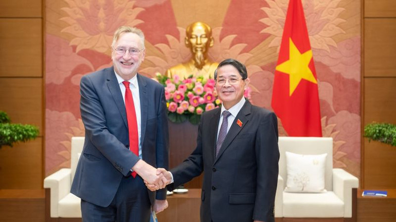 Phó Chủ tịch Quốc hội Nguyễn Đức Hải tiếp ông Bernd Lange, Chủ tịch Ủy ban Thương mại quốc tế của Nghị viện châu Âu.