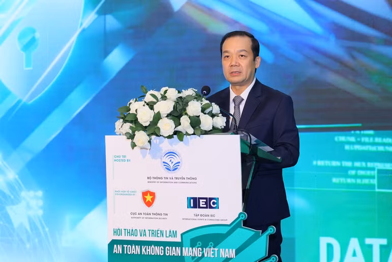 Thứ trưởng Thông tin và Truyền thông Phạm Đức Long phát biểu.