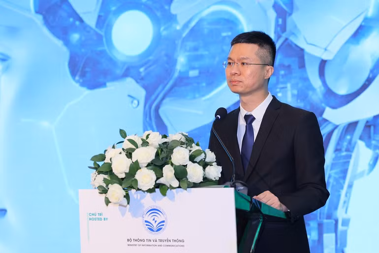 Phó Cục trưởng phụ trách Cục An toàn thông tin Trần Đăng Khoa phát biểu.