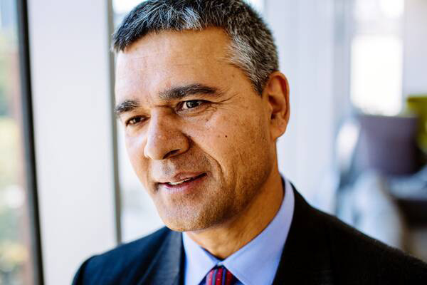 Giáo sư Hom Dhakal. Ảnh: Đại học Portsmouth.