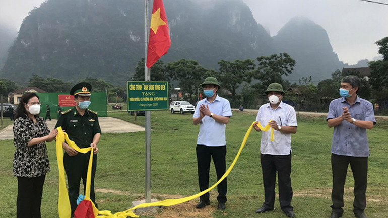 Khánh thành công trình Ánh sáng vùng biên.