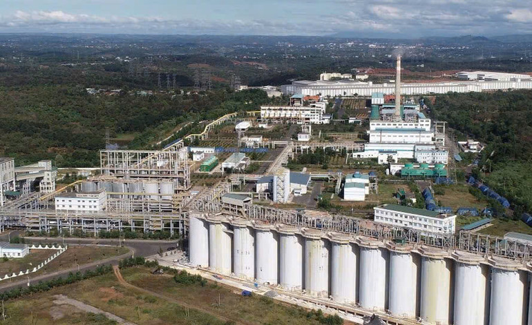 Toàn cảnh Tổ hợp Nhà máy Alumin Nhân Cơ, tỉnh Đắk Nông. Toàn cảnh Tổ hợp Nhà máy Alumin Nhân Cơ, tỉnh Đắk Nông.