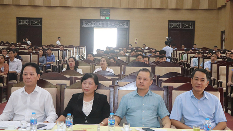 Đại biểu dự hội nghị công bố Nghị quyết số 1248 của Ủy ban Thường vụ Quốc hội về sắp xếp đơn vị hành chính cấp xã của tỉnh Hưng Yên giai đoạn 2023-2025