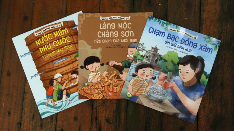 Mỗi cuốn sách mở ra một thế giới đa dạng sắc màu, âm thanh của làng nghề. Mỗi cuốn sách mở ra một thế giới đa dạng sắc màu, âm thanh của làng nghề.