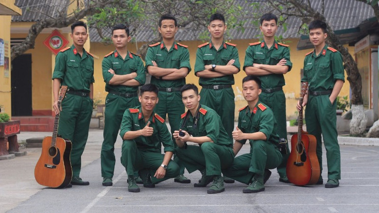 Khoảnh khắc đẹp của tuổi thanh xuân người lính.