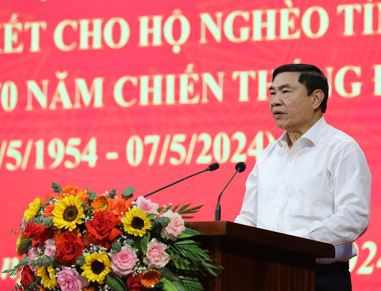 Đồng chí Trần Quốc Cường, Bí thư Tỉnh ủy Điện Biên phát biểu tại hội nghị.