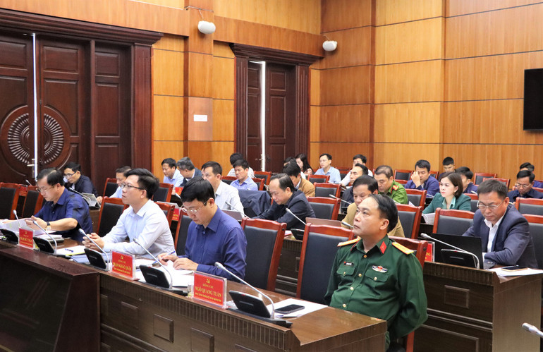 Thành viên Ban Chỉ đạo dự họp bàn tháo gỡ khó khăn triển khai dự án.