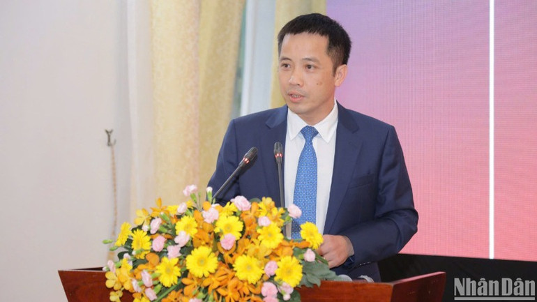 Ông Đậu Anh Tuấn, Phó Tổng Thư ký, Trưởng Ban Pháp chế, Liên đoàn Thương mại và Công nghiệp Việt Nam, phát biểu tại hội thảo.