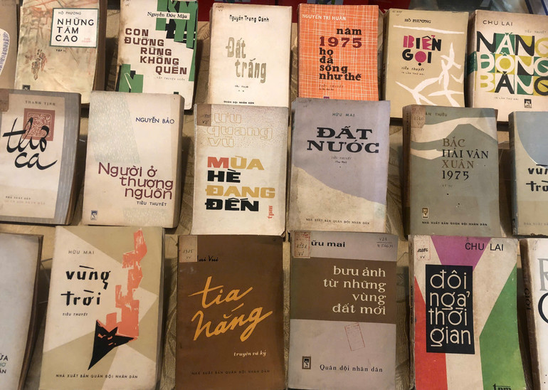 Nhiều tác phẩm được trưng bày tại hội thảo.