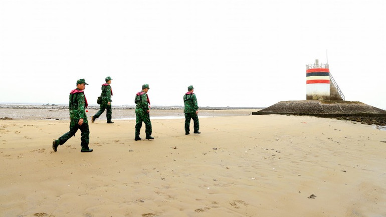 Bãi biển Trà Cổ mang vẻ đẹp hoang sơ và bình yên.