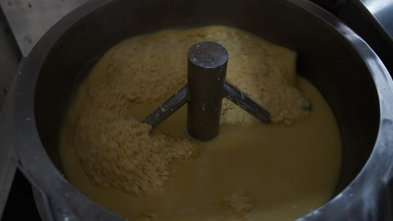 Đỗ xanh được đánh nhuyễn.