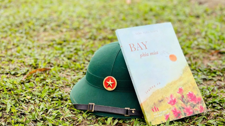 Đồng hành cùng bộ đội.