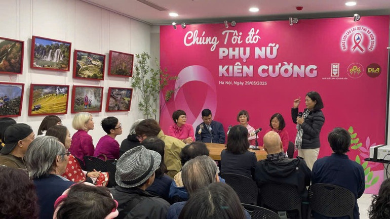 Chương trình có sự tham gia của đông đảo đại biểu, khách mời.