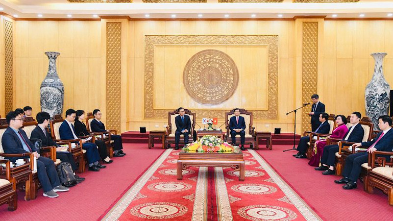 Quang cảnh buổi làm việc. (Ảnh: XUÂN TRƯỜNG) Quang cảnh buổi làm việc. (Ảnh: XUÂN TRƯỜNG)