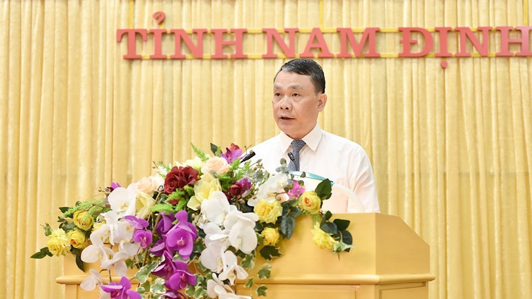 Đồng chí Bí thư Tỉnh ủy Nam Định Đặng Khánh Toàn phát biểu tại Hội nghị. (Ảnh: XUÂN TRƯỜNG)