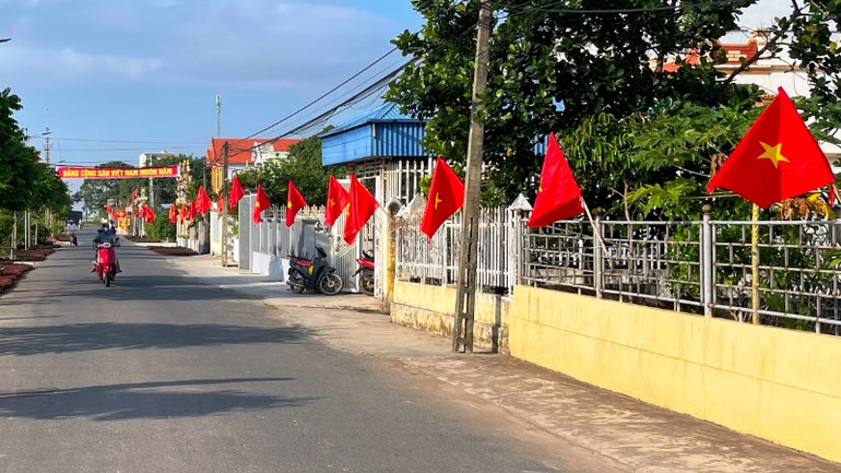 Nông thôn mới tươi đẹp ở huyện Giao Thủy, Nam Định. (Ảnh: XUÂN TRƯỜNG)