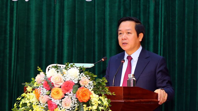 Đồng chí Chủ tịch Ủy ban nhân dân tỉnh Ninh Bình Phạm Quang Ngọc kết luận hội nghị. (Ảnh: ANH TUẤN)