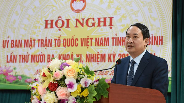 Phó Bí thư Thường trực Tỉnh ủy, Chủ tịch Hội đồng nhân dân tỉnh Ninh Bình Mai Văn Tuất phát biểu tại hội nghị. (Ảnh: XUÂN TRƯỜNG)
