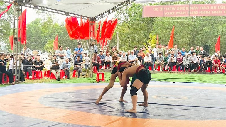 Một nội dung thi đấu tại Giải Vật dân tộc tỉnh Ninh Bình năm 2024. (Ảnh: NGỌC LÊ)