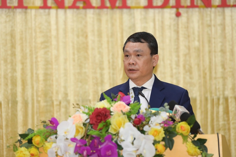 Đồng chí tân Bí thư Tỉnh ủy Nam Định Đặng Khánh Toàn phát biểu nhận nhiệm vụ.