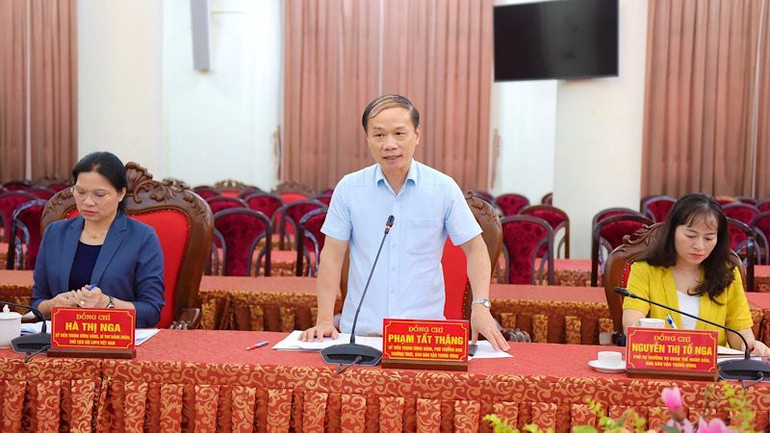 Đồng chí Phó Trưởng ban Thường trực Ban Dân vận Trung ương Phạm Tất Thắng phát biểu tại buổi làm việc.