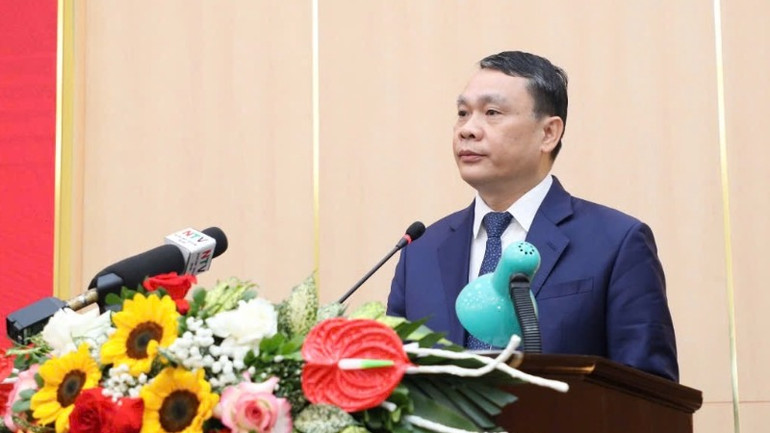 Đồng chí Bí thư Tỉnh ủy Nam Định, Đặng Khánh Toàn dự, phát biểu tại kỳ họp. (Ảnh: XUÂN TRƯỜNG)