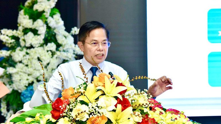 Giám đốc Sở Thông tin và Truyền thông tỉnh Nam Định Vũ Trọng Quế phát biểu tại hội nghị.