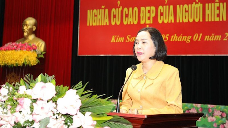 Trưởng Ban Công tác đại biểu Nguyễn Thị Thanh phát biểu ghi nhận, đánh giá cao công tác vận động và tôn vinh nghĩa cử cao đẹp hiến giác mạc. (Ảnh: XUÂN TRƯỜNG) Trưởng Ban Công tác đại biểu Nguyễn Thị Thanh phát biểu ghi nhận, đánh giá cao công tác vận động và tôn vinh nghĩa cử cao đẹp hiến giác mạc. (Ảnh: XUÂN TRƯỜNG)