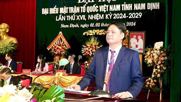 Ông Trần Minh Thắng, Ủy viên Ban Thường vụ Tỉnh ủy, Trưởng Ban Dân vận Tỉnh ủy Nam Định được tín nhiệm cử giữ chức Chủ tịch Ủy ban Mặt trận Tổ quốc Việt Nam tỉnh Nam Định, nhiệm kỳ 2024-2029.