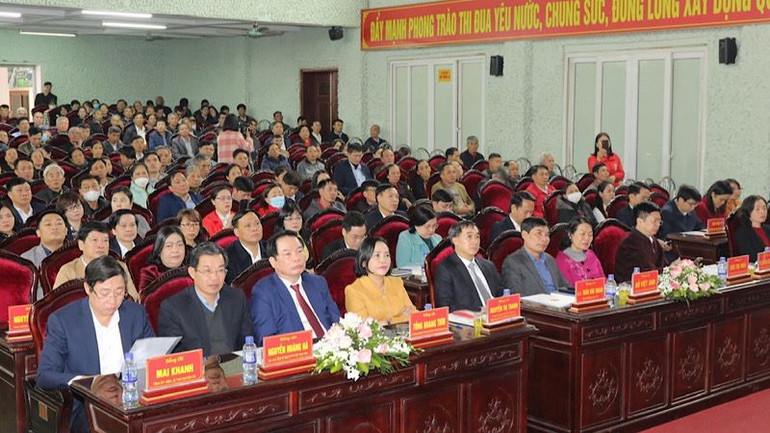 Các đại biểu dự chương trình tôn vinh người hiến giác mạc. (Ảnh: XUÂN TRƯỜNG) Các đại biểu dự chương trình tôn vinh người hiến giác mạc. (Ảnh: XUÂN TRƯỜNG)