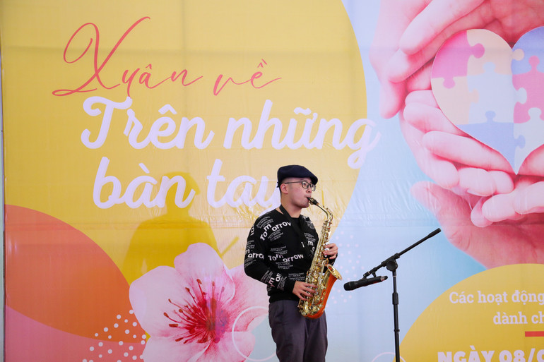 [Ảnh] “Xuân về trên những bàn tay” với trẻ tự kỷ ảnh 12