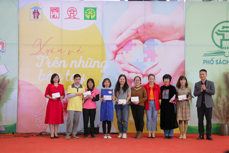 [Ảnh] “Xuân về trên những bàn tay” với trẻ tự kỷ ảnh 14