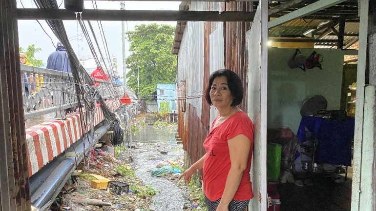 Hộ dân thuộc diện thu hồi nhà đất của dự án cải tạo rạch Xuyên Tâm, đi qua địa bàn quận Bình Thạnh. (Ảnh: QUÝ HIỀN) Hộ dân thuộc diện thu hồi nhà đất của dự án cải tạo rạch Xuyên Tâm, đi qua địa bàn quận Bình Thạnh. (Ảnh: QUÝ HIỀN)