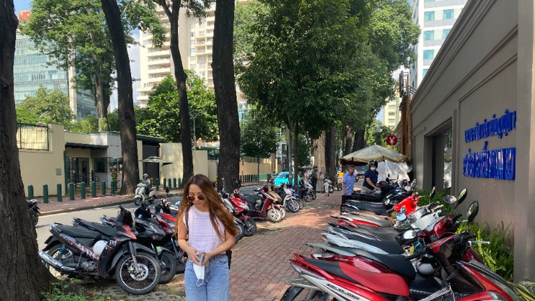 Đường Mạc Đĩnh Chi, quận 1 nằm trong danh sách 41 tuyến đường sẽ thu phí vỉa hè từ ngày 25/10. (Ảnh: QUÝ HIỀN) Đường Mạc Đĩnh Chi, quận 1 nằm trong danh sách 41 tuyến đường sẽ thu phí vỉa hè từ ngày 25/10. (Ảnh: QUÝ HIỀN)