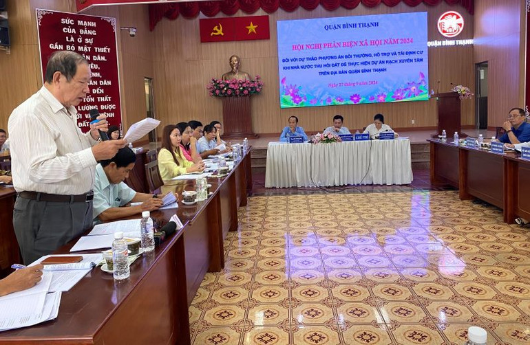 Tổ chức lấy ý kiến về chính sách bồi thường dự án rạch Xuyên Tâm tại Hội nghị phản biện xã hội, sáng 27/9. (ảnh: QUÝ HIỀN) Tổ chức lấy ý kiến về chính sách bồi thường dự án rạch Xuyên Tâm tại Hội nghị phản biện xã hội, sáng 27/9. (ảnh: QUÝ HIỀN)