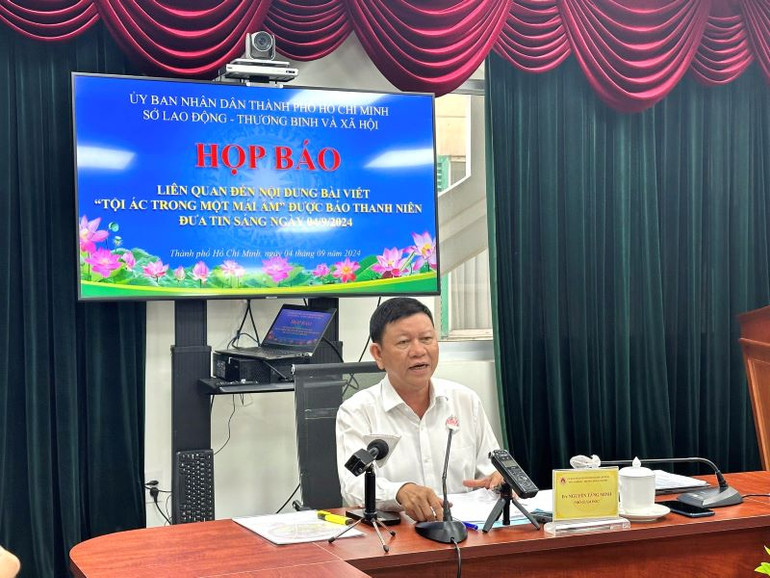 Phó Giám đốc Sở Lao động-Thương binh và Xã hội Thành phố Hồ Chí Minh Nguyễn Tăng Minh chủ trì buổi họp báo.