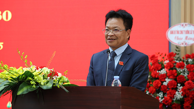 Bí thư Đảng ủy, Chủ tịch Hội đồng thành viên Tổng Công ty Đường sắt Việt Nam phát biểu chỉ đạo tại Đại hội.