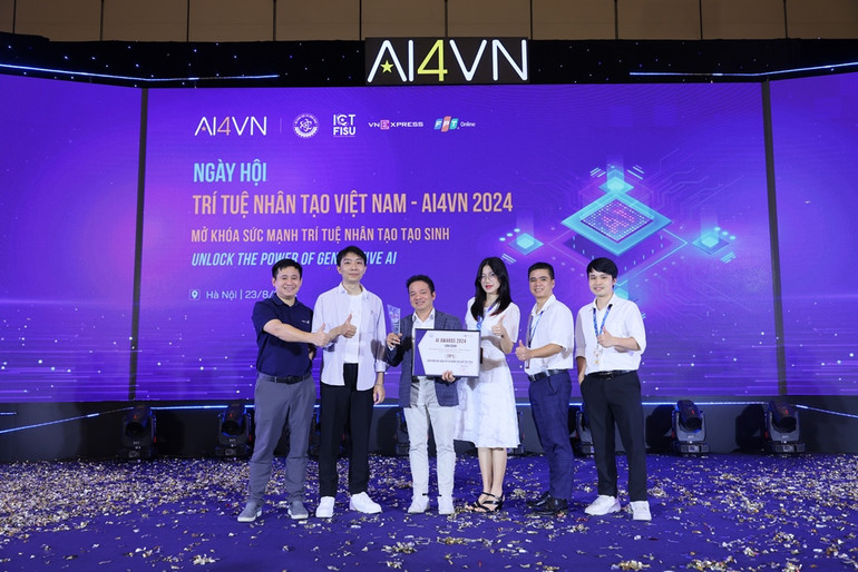 Giải pháp nâng cao chất lượng nguồn nhân lực FPT AI Mentor đạt danh hiệu “Giải pháp AI xuất sắc” tại AI Awards 2024.