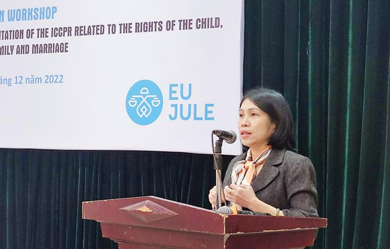 Bà Đào Thị Thu An, quản lý dự án EU JULE (UNDP Việt Nam) phát biểu tại hội thảo.