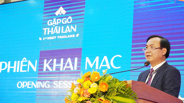 Phó Bí thư Tỉnh ủy, Chủ tịch Ủy ban nhân dân tỉnh Quảng Trị Võ Văn Hưng khai mạc hội nghị.