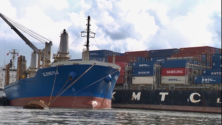 Hiện trường vụ va chạm giữa hai tàu chở hàng trên sông Lòng Tàu.